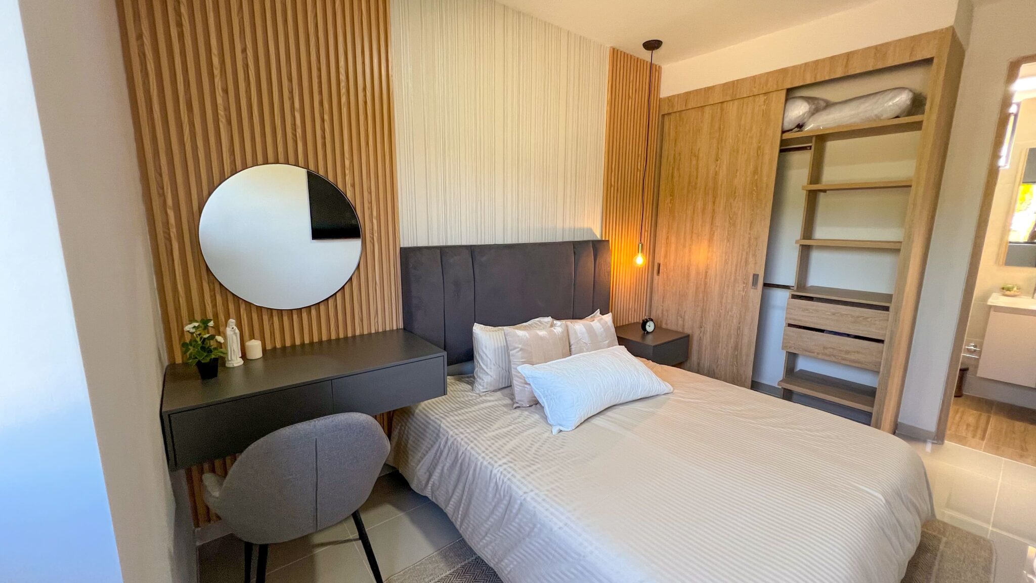 AE1E82F0-1991-405B-8F86-0BD89F187890